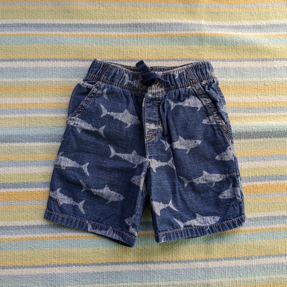 🛍️ BUNDLE ONLY |  Toddler Gymboree shark print jean pull on shorts 18-24m